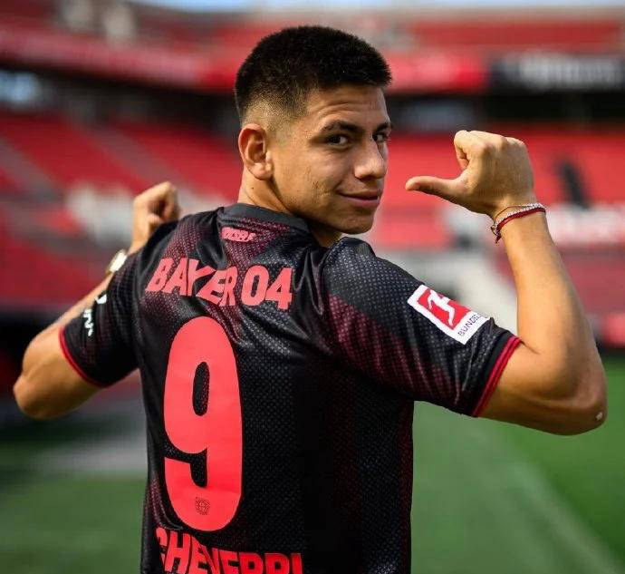 เป๊ป กวาร์ดิโอล่า ไม่พอใจกับสถานการณ์ของเอเชเวร์รีที่ไบเออร์ เลเวอร์คูเซน; ดาวรุ่งชาวอาร์เจนตินาอาจกลับไปยังริเวอร์เพลตในช่วงตลาดซื้อขายนักเตะฤดูหนาว_แมนเชสเตอร์ ซิตี้_แชมเปียนส์ลีก_โรม่า