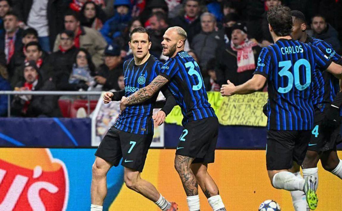 แชมเปียนส์ลีกกลับมาแล้ว! 1-2, ผู้ชนะในช่วงทดเวลาบาดเจ็บ. ยักษ์ใหญ่ลาลีกาคว้าสามแต้ม ขณะที่ทีมแกร่งจากเซเรียอาพ่ายแพ้ ยุติสถิติชนะสี่นัดรวด อินเตอร์ มิลาน แอตเลติโก มาดริด อินเตอร์ มิลาน