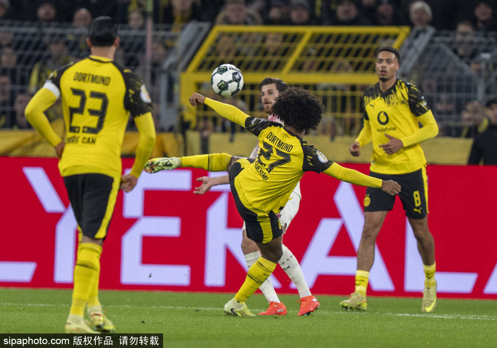 ราคา 30 ล้านปอนด์ของเบลลิงแฮมตกต่ำสุดขีด! พ่อของแข้งดาวรุ่งดอร์ทมุนด์วิจารณ์ผู้จัดการทีมอย่างรุนแรง ขณะที่กองหน้าตัวเก่งอาจถูกปล่อยยืมตัว_โควัช_แมนเชสเตอร์ ซิตี้_ยูเวนตุส