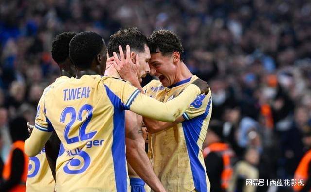 ตารางคะแนนล่าสุด ลีกเอิง: มาร์กเซยเสียประตูตีเสมอช่วงท้ายเกม, ปารีส แซงต์ แชร์กแมง พ่ายแพ้อย่างน่าตกใจ, ออแซร์ไร้ชัยต่อเนื่องเป็นนัดที่เก้า