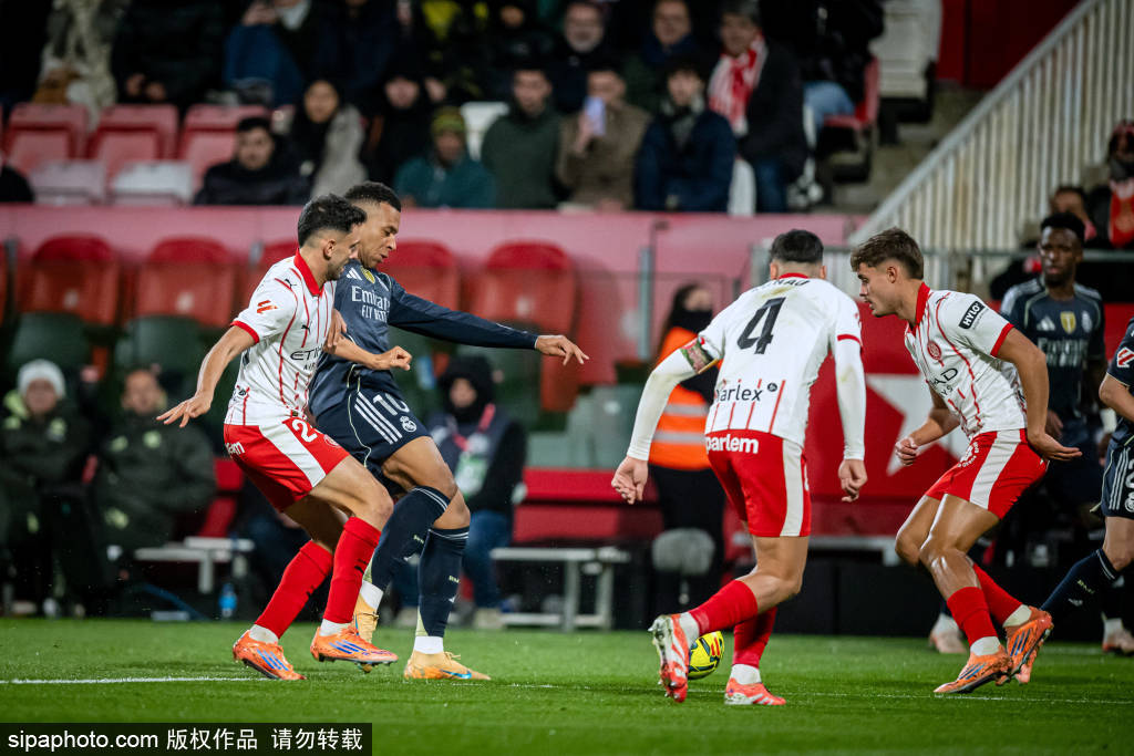 เสียง VAR รั่วไหล! การตัดสินจุดโทษของบาร์เซโลน่าจุดประกายความขัดแย้ง – ความจริงเบื้องหลังการตัดสินแฮนด์บอลคืออะไร? _การแข่งขัน_ แอตเลติโก มาดริด เรอัล เบติส