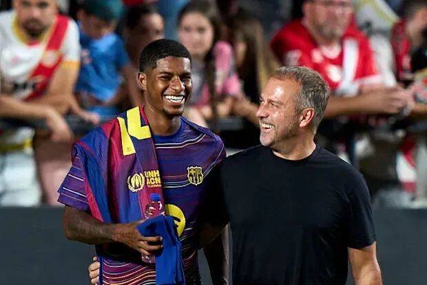 แรชฟอร์ดจะไม่ขาดผู้สนใจแน่นอน! รายงานระบุว่า ปารีส แซงต์-แชร์กแมง พร้อมที่จะจ่ายเงิน 50 ล้านยูโรเพื่อซื้อตัวเขา ขณะที่ ท็อตแน่ม ฮ็อทสเปอร์ ก็สนใจที่จะเซ็นสัญญากับเขาเช่นกัน บาร์เซโลนาได้กลายเป็น...ของอังกฤษ