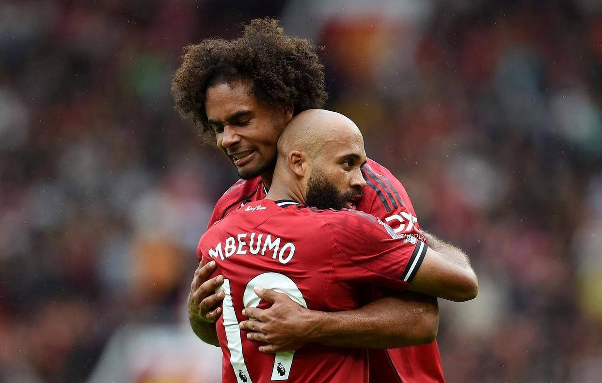 ดราม่าพรีเมียร์ลีกกลับมาอีกครั้ง: ไขปริศนาเบื้องหลังการเสมอของแมนเชสเตอร์ ยูไนเต็ด กับบอร์นมัธ การป้องกัน อโมริม ผู้เล่น