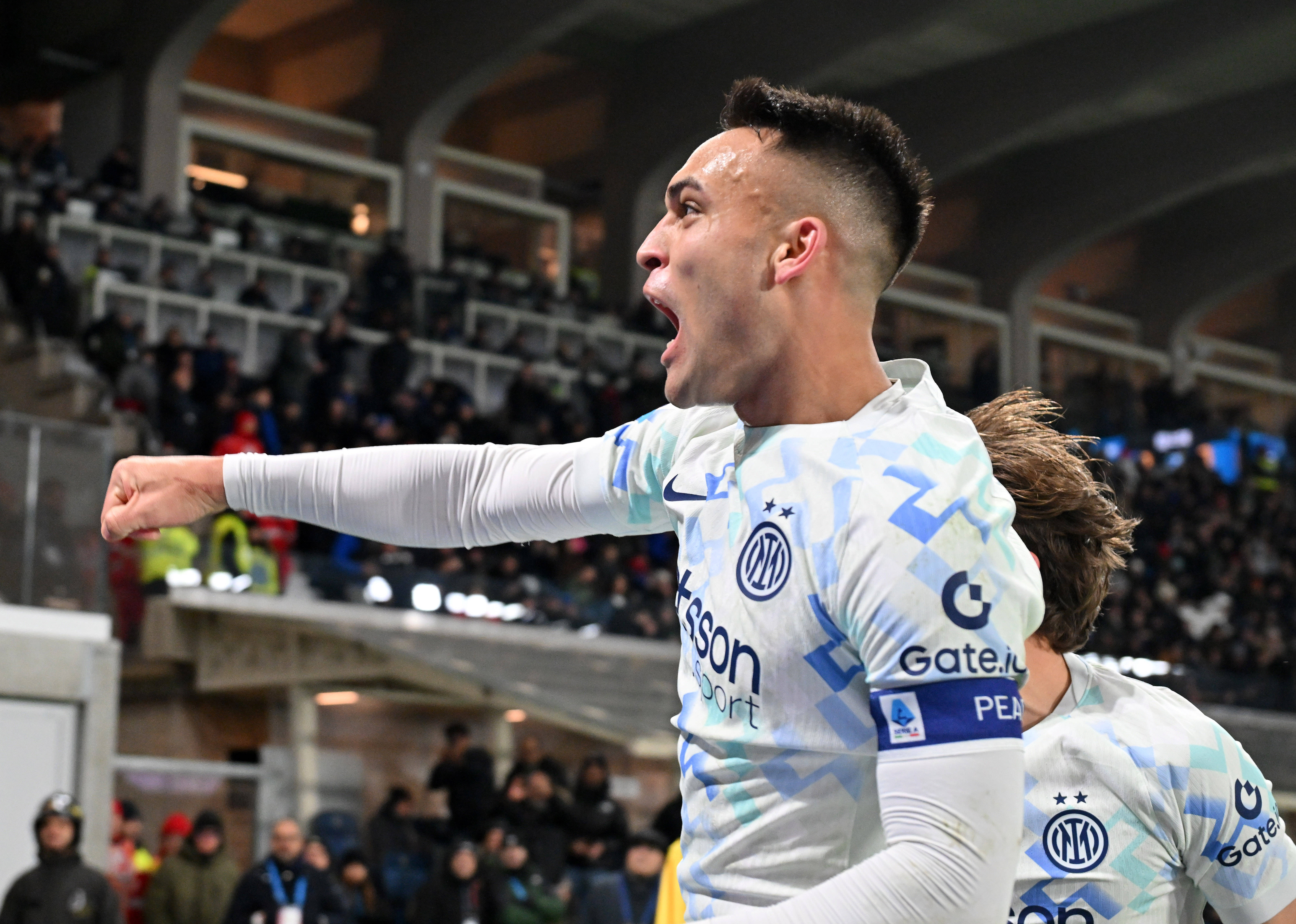 ฟุตบอล - เซเรีย อา: อตาลันต้าพ่ายอินเตอร์ มิลาน อินเตอร์ มิลาน สำนักข่าวซินหัว การแข่งขัน