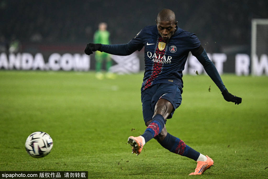 มหากาพย์การย้ายทีมช่วงฤดูหนาวของคามาร่า: การไล่ล่าของลียงและการพิจารณาของปารีส อนาคต | ศักยภาพ | ผู้สนับสนุน