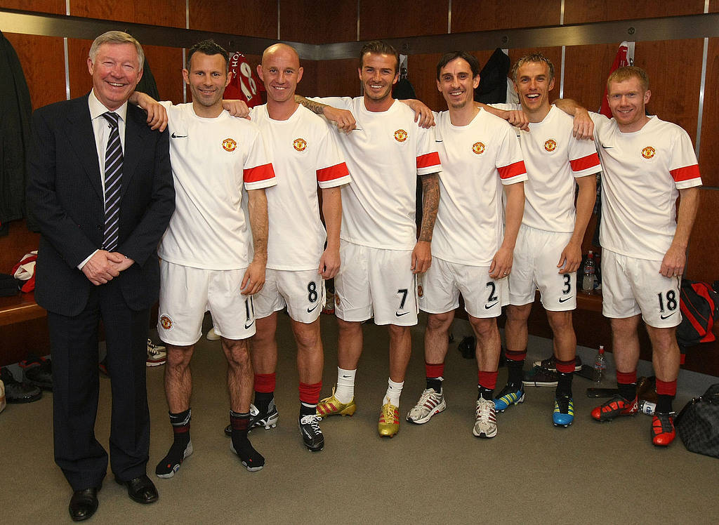 เล่นไพ่อาวุโส! ความลับการจราจรของคลาส '92 ของแมนเชสเตอร์ยูไนเต็ด: การวิจารณ์สโมสรเก่าและดูถูกนักเตะปัจจุบัน_สโคลส์_บัตต์_มาร์ติเนซ