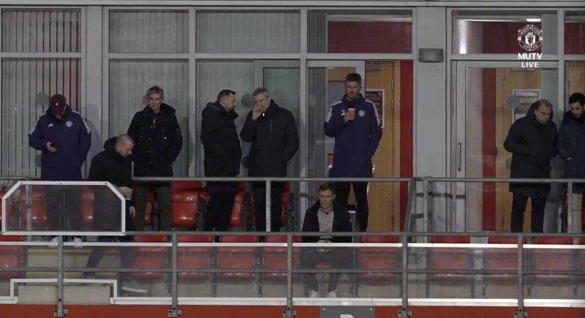 คาร์ริค แสดงให้เห็นถึงความรักที่แท้จริงต่อแมนเชสเตอร์ ยูไนเต็ด ด้วยการปฏิเสธตำแหน่งผู้จัดการทีมของท็อตแนม ฮ็อตสเปอร์อย่างหนักแน่น พร้อมทั้งส่งเสริมเยาวชนจากอะคาเดมีอย่างต่อเนื่อง