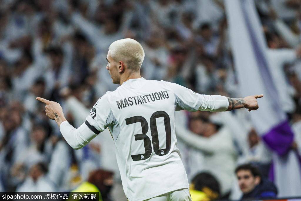 วินิซิอุสปฏิเสธที่จะทำความเคารพที่เบร์นาเบว: การแสดงอันงดงามและรอยร้าว 6-1 แฟนบอลเงียบกริบ