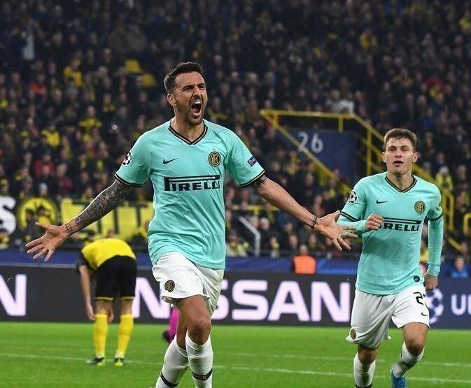 แชมเปียนส์ลีก! ดิยุฟทำประตู! 2-0 ดิ มาร์โก อินเตอร์ มิลาน คว้าชัยชนะเหนือ ดอร์ทมุนด์ อย่างขาดลอย ทั้งสองทีมผ่านเข้าสู่รอบเพลย์ออฟ แมตช์: อาร์เซนอล พบ สปอร์ติ้ง ลิสบอน