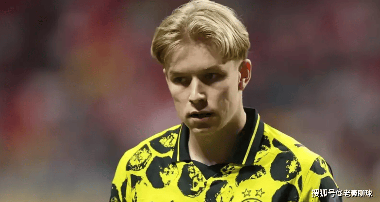 ลิเวอร์พูล, ยูเวนตุส และอาร์เซนอล ต่างก็ได้ส่งแมวมองไปติดตามดูฟอร์มของกองหลังดอร์ทมุนด์อย่างใกล้ชิด; ขณะที่ยูเวนตุสได้เซ็นสัญญากับดาวรุ่งจากบาเยิร์น มิวนิคอย่างแดเนียล สเวนส์สัน ลิชินาแล้ว