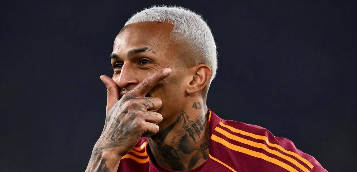 นักเตะดาวรุ่งชาวบราซิลวัย 22 ปี โดดเด่นขึ้นมาในตำแหน่งกองหลัง โรมาไม่เต็มใจที่จะปล่อยตัวเขา ขณะที่แมนเชสเตอร์ ซิตี้, ท็อตแนม และนิวคาสเซิลต่างแย่งชิงลายเซ็นของเขา_เวสลีย์_เซเรีย อา