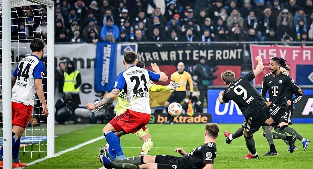 ความตื่นเต้นในบุนเดสลีกากลับมาอีกครั้ง: คอมปานีระเบิดอารมณ์ใส่ผู้ตัดสิน! บาเยิร์นนำห่างน้อยลงหลังไร้ชัยสองนัด ดอร์ทมุนด์เล็งโอกาสไล่จี้ _ฮอฟเฟ่นไฮม์_แฟรงค์เฟิร์ต_ดอร์ทมุนด์