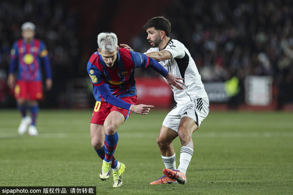 บาร์เซโลน่า วีเมนส์ ฟุตบอล คลับ พบกับ เออิบาร์: การเผชิญหน้าที่สำคัญเพื่อขยายการนำของพวกเขา การแข่งขัน | โยฮัน ครัฟฟ์ | ผู้เล่น