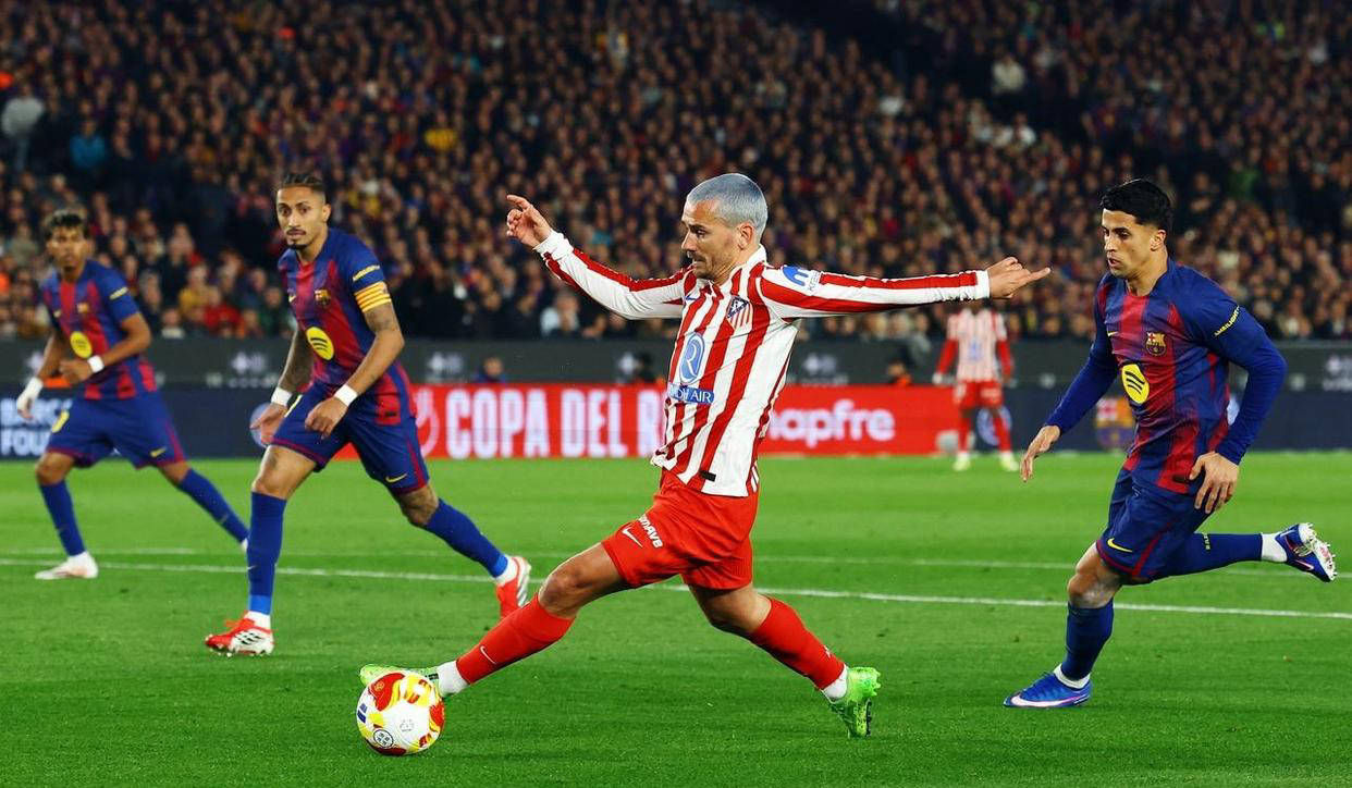 บาร์เซโลน่า 3-0 ในบ้านชนะที่ Instad Almond แต่พลาดรอบชิงชนะเลิศ Copa Del Rey ผู้เล่นหลักสองคนได้รับบาดเจ็บ - _ บาร์เซโลนา _ เกม _ หัวล้าน