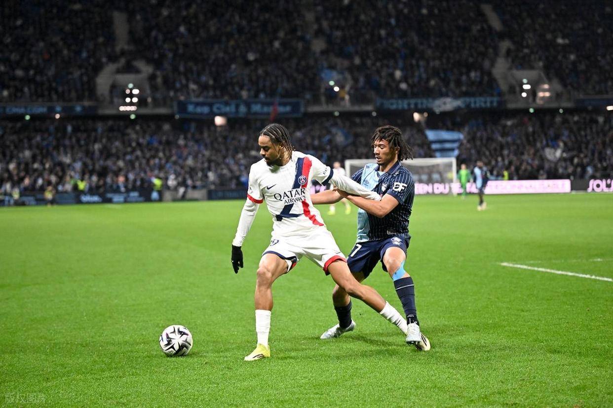 ลีกเอิง 1: ปารีส แซงต์-แชร์กแมง ฟุ้งซ่านโดยแชมเปี้ยนส์ลีก โมนาโกไม่ต้องกังวลเกี่ยวกับเกมเยือน? ปารีส แซงต์แชร์กแมง vs โมนาโก_เพลย์เยอร์ส_เรนเนส