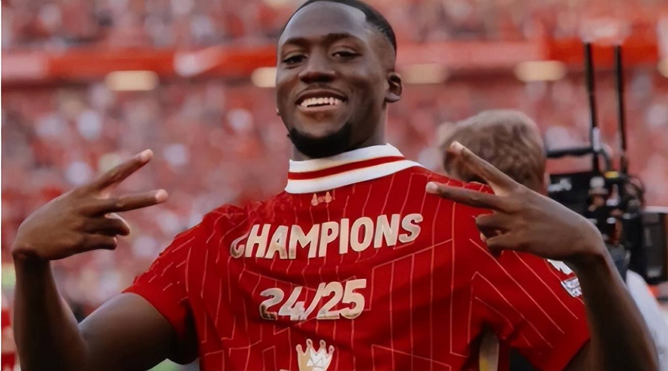 ทั้งคนและทรัพย์สมบัติว่างเปล่า! องครักษ์อัจฉริยะ 60 ล้านยูโรของลิเวอร์พูลถูกล่าโดยสามยักษ์ใหญ่ และฤดูร้อนนี้อาจเป็นค่าธรรมเนียมการโอน 0