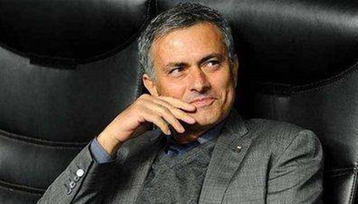 โค้ชชื่อดัง 3 คนของมูรินโญ่ปฏิเสธ! ตำแหน่งโค้ชของเรอัล มาดริดอยู่ในความโกลาหลอย่างต่อเนื่อง และงานฝึกสอนของยักษ์ใหญ่ในยุโรปรายนี้ก็ตกอยู่ในภาวะชะงักงันอย่างไม่เคยปรากฏมาก่อน