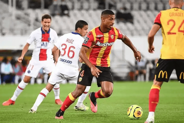 ลีกเอิง 1 โฟกัส | ลีล vs ลอเรียน: ชอง ou ขุมพลัง สู้ในกองพลกลางและมั่นคง การควบคุมเกียร์ ระงับ vs แนวตอบโต้การโจมตี?_ away_premiere_homefield