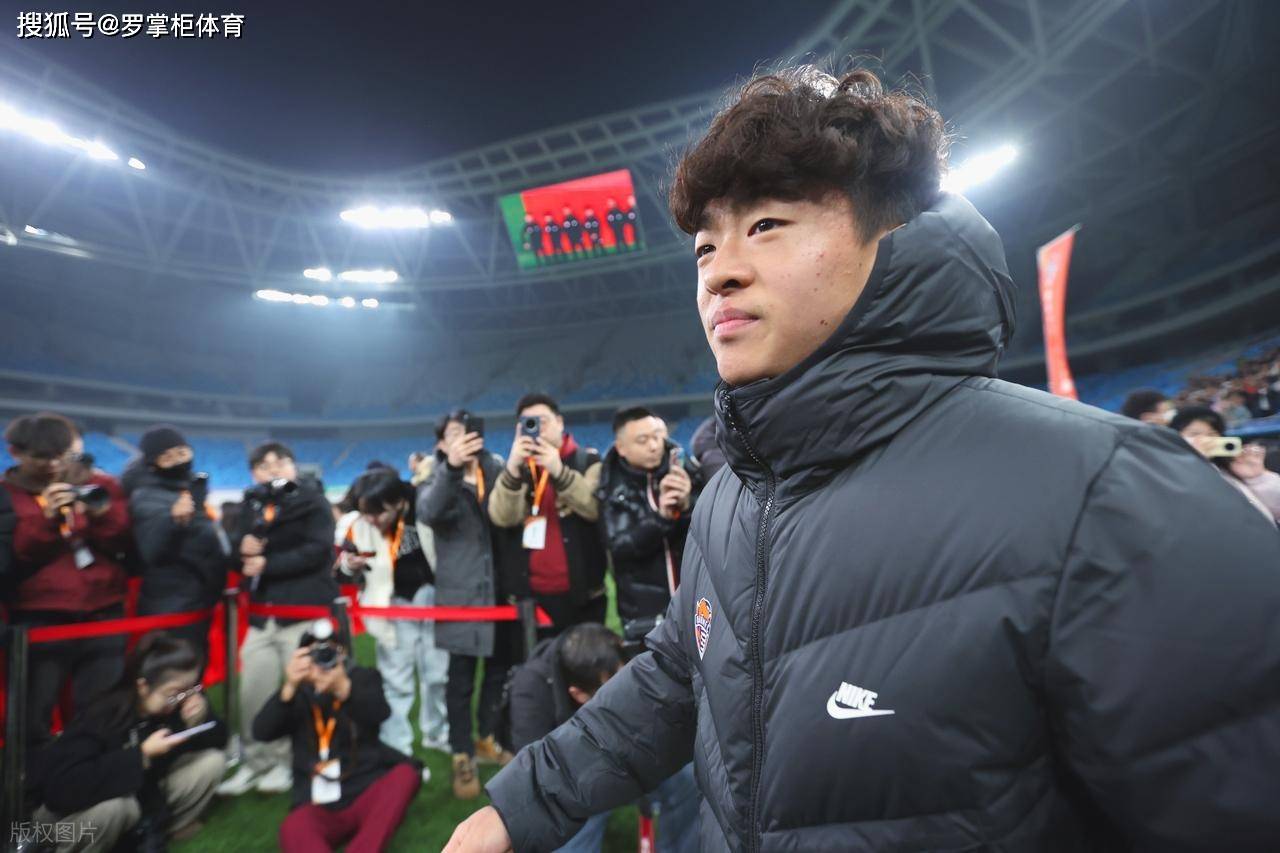 กิจกรรมที่มีความสุข! กว๋าว จ้าวเล่ย เพิ่งเปิดตัว ซูเปอร์ลีก จีน ครั้งแรก และได้รับการยืนยันให้ได้รับเลือกให้ทีมชาติฟุตบอล