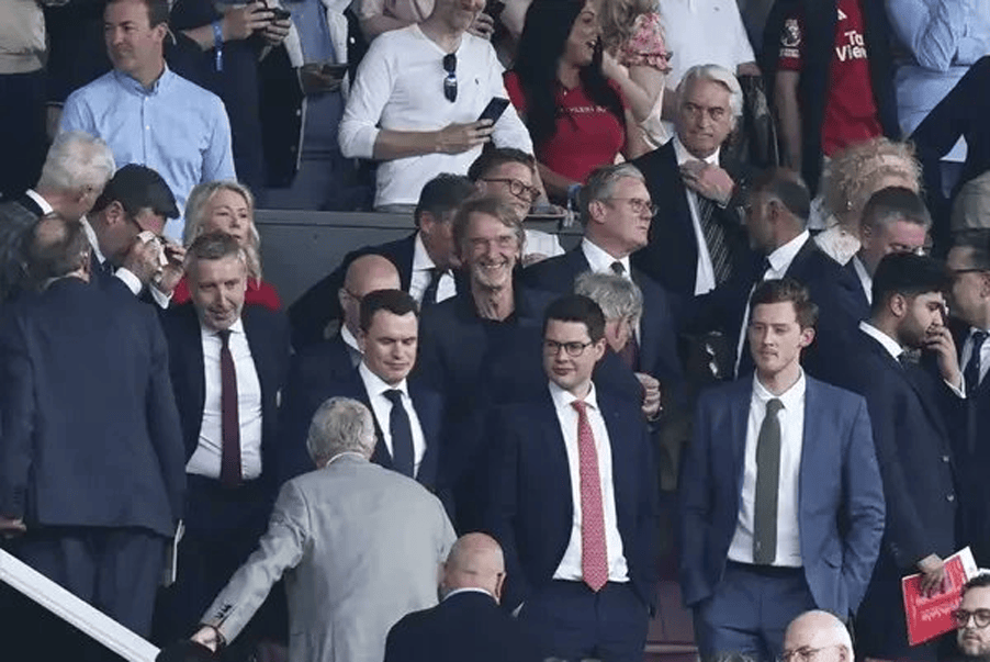 หน้าต่างฤดูร้อนของแมนเชสเตอร์ ยูไนเต็ด 230 ล้านงบประมาณเปิดเผย! การฟื้นฟูปีศาจแดงกลับมาฝึกซ้อมเดี่ยว เผชิญการแข่งขัน และเร่งด่วนที่จะกลับมา