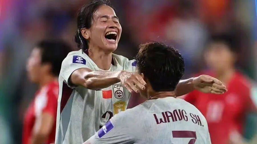 ฟุตบอลหญิงจีน เริ่มเรียน Arsenal ไหม_ MICICI _ เซตบอล _ ฟรีคิกคิก