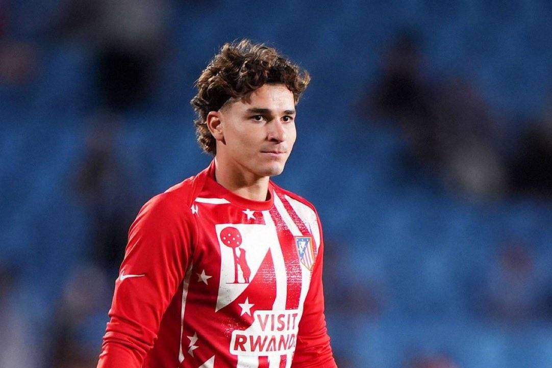 ไม่ยอมให้สัญญาว่าจะอยู่ในทีมต่อไป สื่ออังกฤษ เผยว่า คาดว่า อาร์เซน่อล จะเซ็นสัญญากับ อัลวาเรซ และแมงมุมจะกลับมาสู่พรีเมียร์ลีก_บาร์เซส_player_chapter