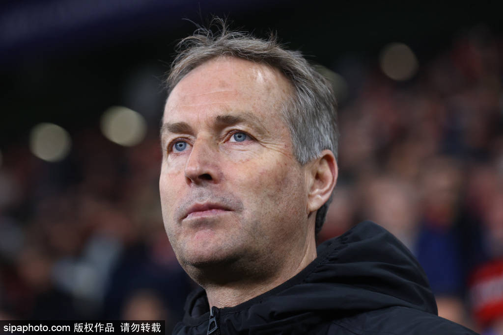 มิเกล บอมบ์ด อาร์เซนอล : เซตพีช แทคติค 