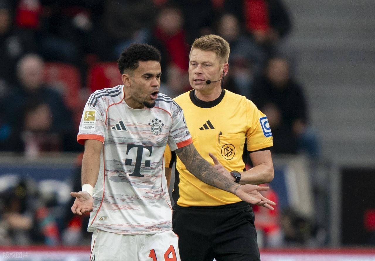 เทียนซู่ ดอร์ทมุนด์: 1-1, 9 คนถูกปิดกั้นโดยบุนเดสลีกาที่ 6 ชัยชนะติดต่อกันเป็นครั้งที่ 7 สิ้นสุดลง และผู้นำ Shrank_Jakson_Leverkusen_Chapter