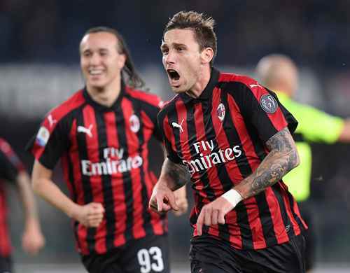 ความโกลาหลสุดในเซเรียอา! ม้ามืดตัวใหญ่ตีสี่อันดับแรก ไจแอนต์รวมตัว และ 2-5 อยู่ห่างจาก 2-5 people_milan_como_roman เพียง 7 คะแนน