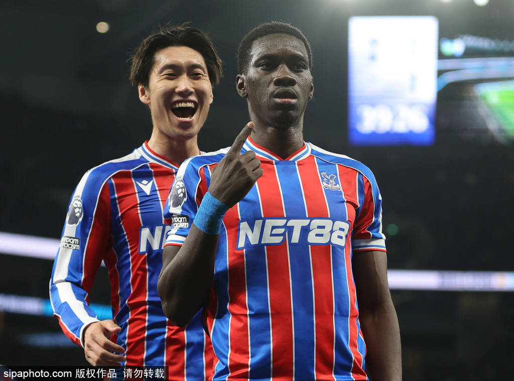 ท็อตแนมมุ่งมั่นเพื่อ Dezelby: การเปลี่ยนแปลงการฝึกสอนและโอกาสในอนาคตที่หน้าหน้าต่างฤดูร้อน