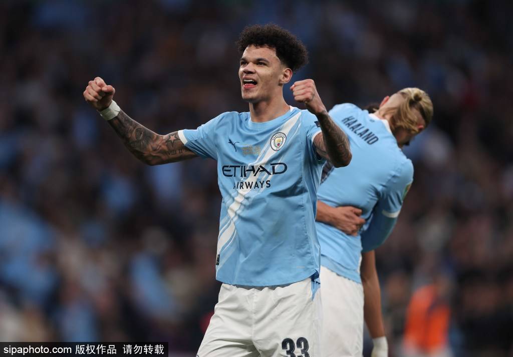 ความสงสัยของแชมป์พรีเมียร์ลีก : อาร์เซนอล และ แมนเชสเตอร์ ซิตี้ เอทิฮัด รอบเพลย์ออฟที่ยิ่งใหญ่อาจจะถูกจัดฉาก? _ บอร์นลีย์