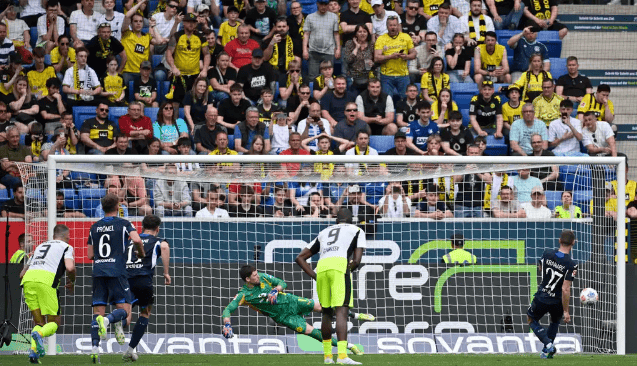 ดอร์ทมุนด์ ล้ม! หลังจากเป็นตำนานในช่วงทดเวลาเจ็บ บาเยิร์น ได้แชมป์! Kramaric double sound ส่ง Bumblebee กลับบ้าน!_ ฮอฟฟิน_ไฮม์_ฮอฟเฟ่นไฮม์