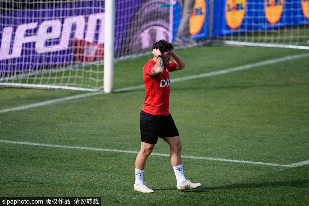 การต่อสู้เพื่อชีวิตและความตายในลาลีกา: ชาวสเปนมีส่วนร่วมอย่างมากใน 