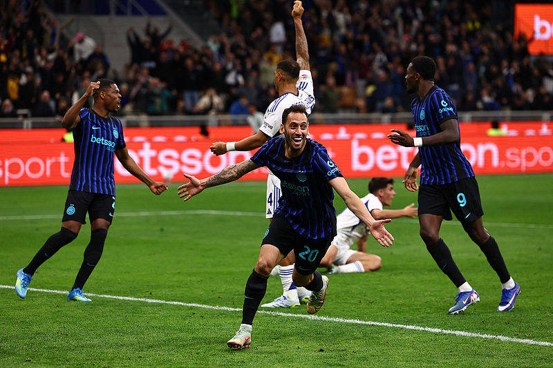 อินเตอร์ มิลาน 3-2 โคโม บุกไปร่วมทีมโคโม่ อิตาเลีย ไฟนอล_sucic_bround_second half