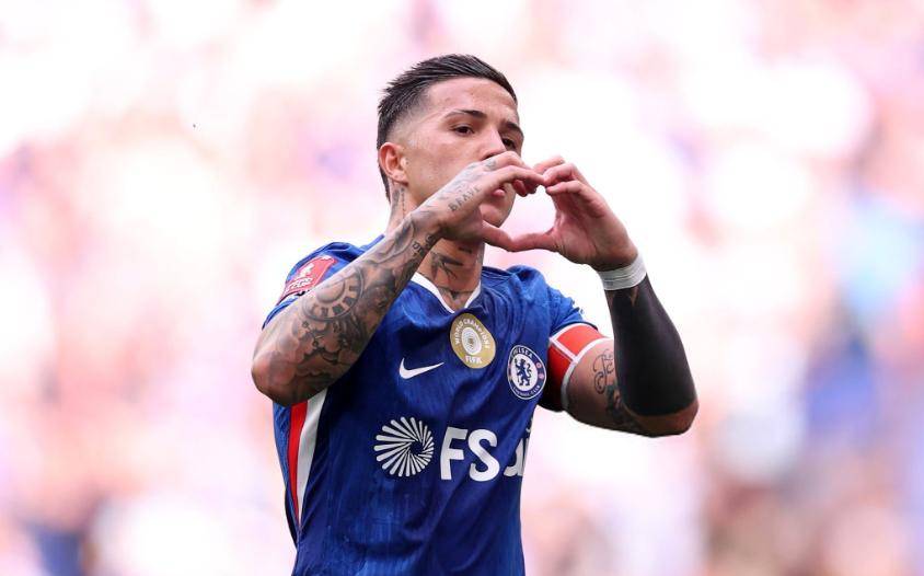 เอ็นโซ ปิดคอด้วยดาบ เชลซี บุกเข้ารอบ 1-0 ลีดส์ สุดท้าย และสู้กับแมนเชสเตอร์ ซิตี้ บุกไป 6 เกมรวด แพ้รวด 6 เกม