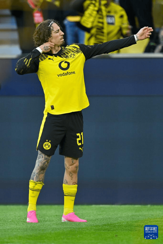 บุนเดสลีกา: ดอร์ทมุนด์ เอาชนะ Freiburg_Match_Player_Time