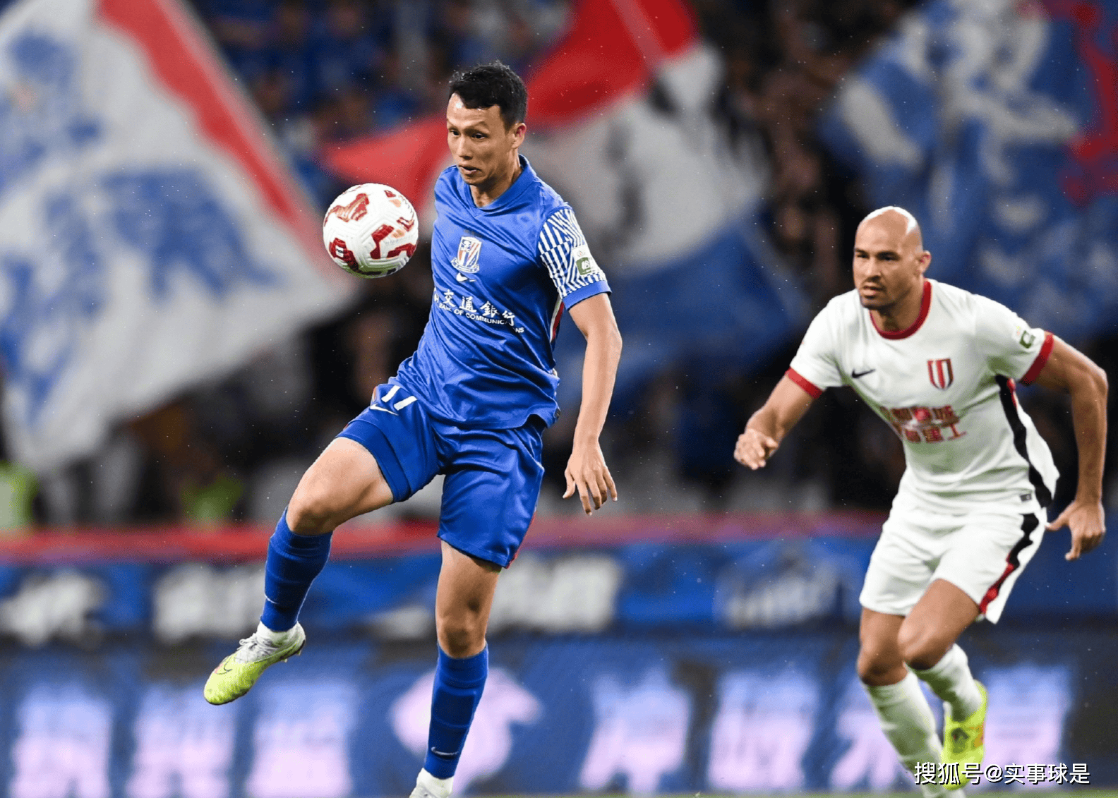 สงคราม 1 พ.ค. กล้องวงจรปิดถ่ายทอดสด! Shanghai Shenhua และ Chengdu Rongcheng จัดฉากการต่อสู้พิเศษที่ด้านบนสุดของ LIST_Chinese Super League_Liaoning_Shandong