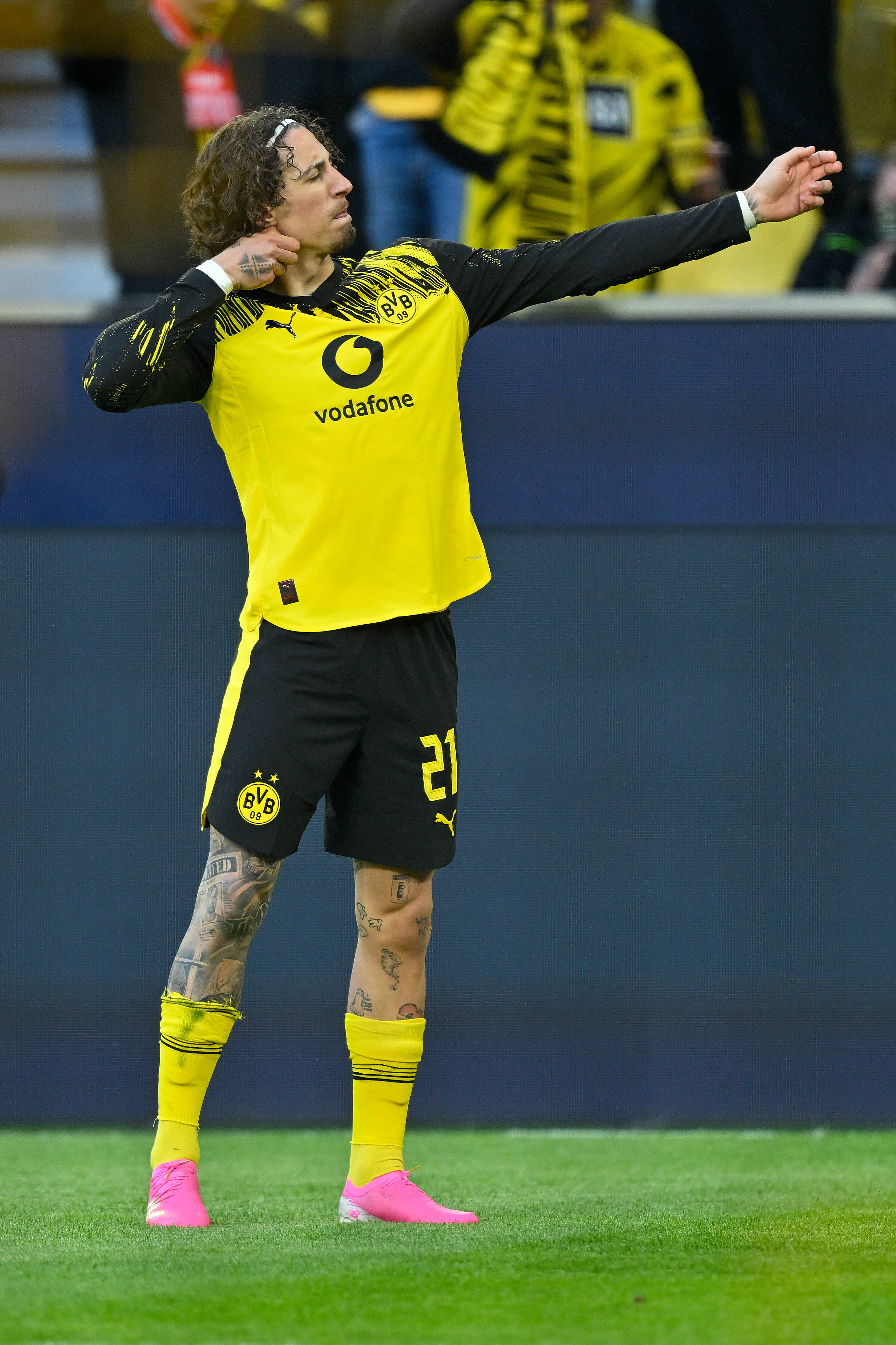 (กีฬา) ฟุตบอล - บุนเดสลีกา: ดอร์ทมุนด์ ชนะ Freiburg_Match_ สำนักข่าวซินหัว_players