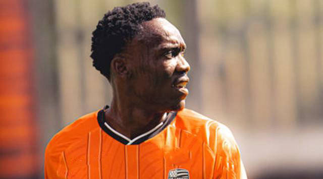 การต่อสู้แบบโฟกัสที่ 1 ลีกเอิง: ลอเรียนมีร่างกายที่แข็งแรง สตราสบูร์กอยู่ในสภาพที่เฉื่อยและสามารถกำจัดสถานการณ์ดังกล่าวได้ในฤดูกาลนี้