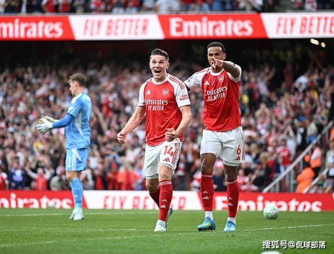3-0! อาร์เซน่อล ไม่ยอมชน นำอีก 4 ประตู 6 แต้ม แมนเชสเตอร์ ซิตี้ กดดันอย่างมั่นคง 9 วัน 3 ศึกดุเดือด_คริสตัล พาเลซ_เบิร์นลี่ย์