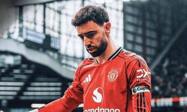เดิมพันใหญ่! 200 ล้านปอนด์ ทุบ 3 หลักเอดส์ การสร้างใหม่ของแมนเชสเตอร์ยูไนเต็ดสามารถไปถึงท้องฟ้าในขั้นตอนเดียวได้หรือไม่ _minfield_menu_leo