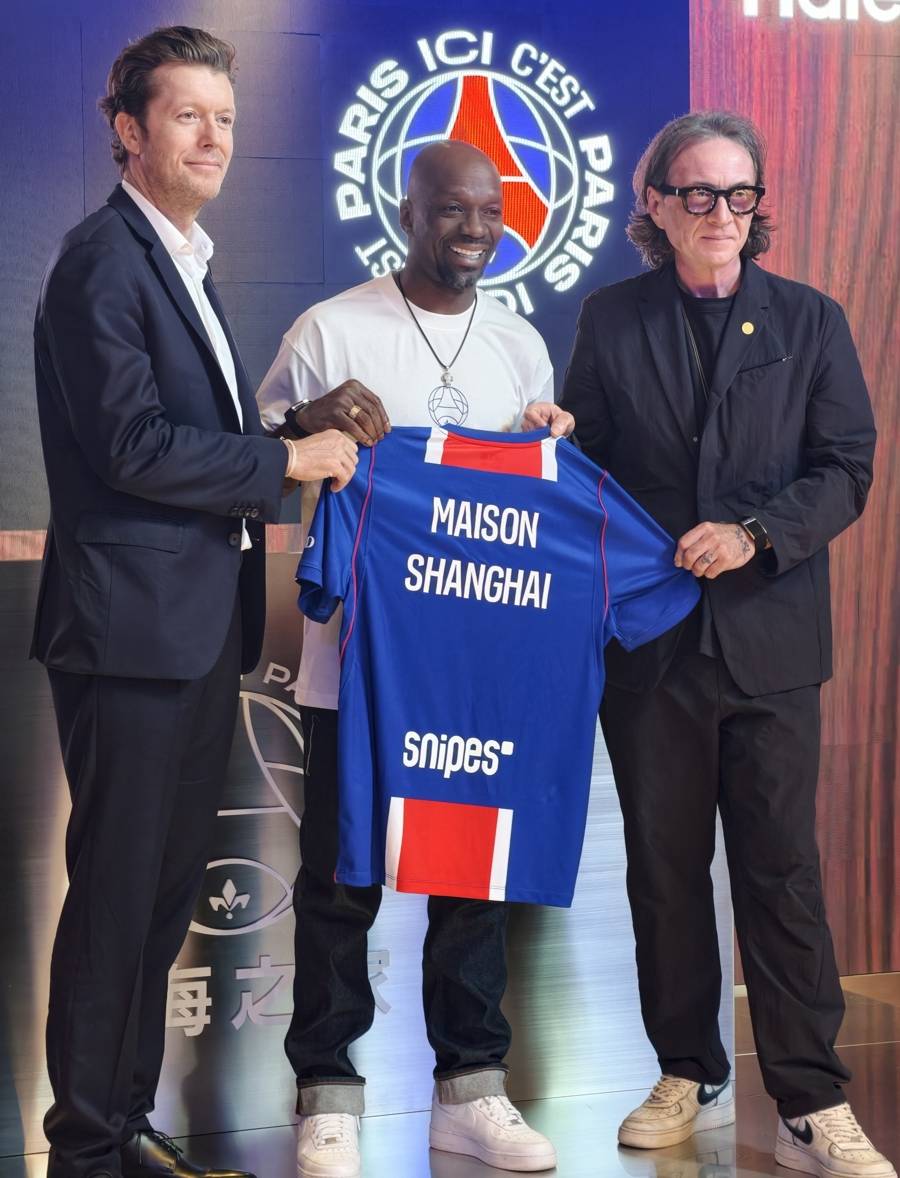 ดาวเด่นในตำนานของ MacLaley อยู่ที่นี่แล้ว และถ้วยรางวัล Champions League ก็ปรากฏตัวใน Zhang Yuan! ปารีส แซงต์-แชร์กแมง เปิดตัว